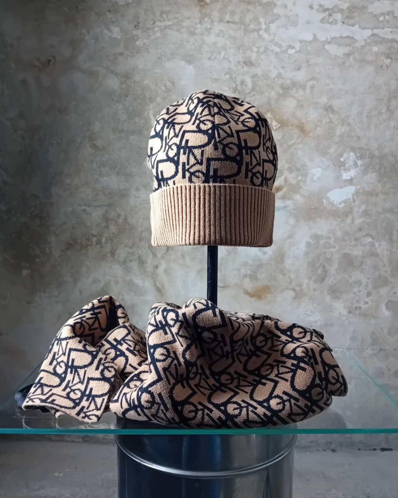 SCIARPA E CAPPELLO