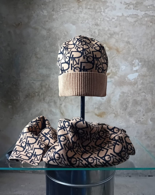 SCIARPA E CAPPELLO